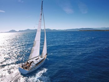 Pronájem jachty, dovolená na jachtě - Bavaria Cruiser 46 - 4 cab. - Rocky I